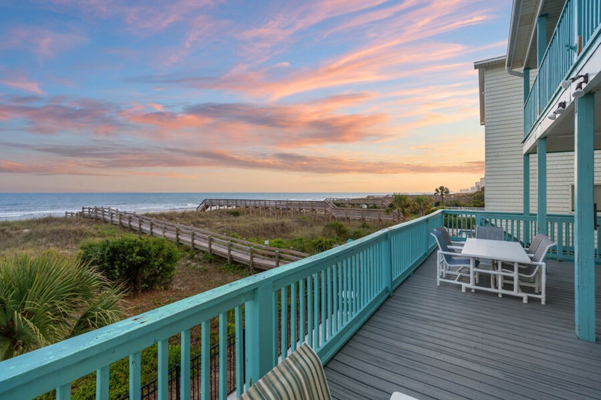North Myrtle Beach Oceanfront Home Rentals — Everything You Need to Book the Right One